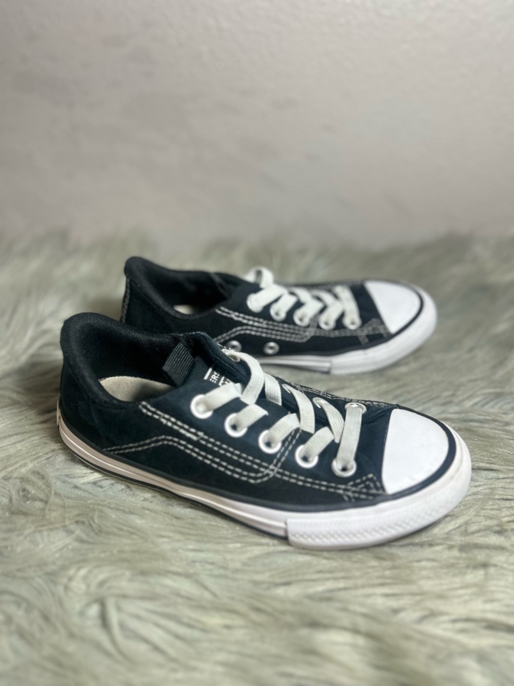 Converse Chuck Taylor Slip On Youth Black and White Size 12 - Picture 2 of 8